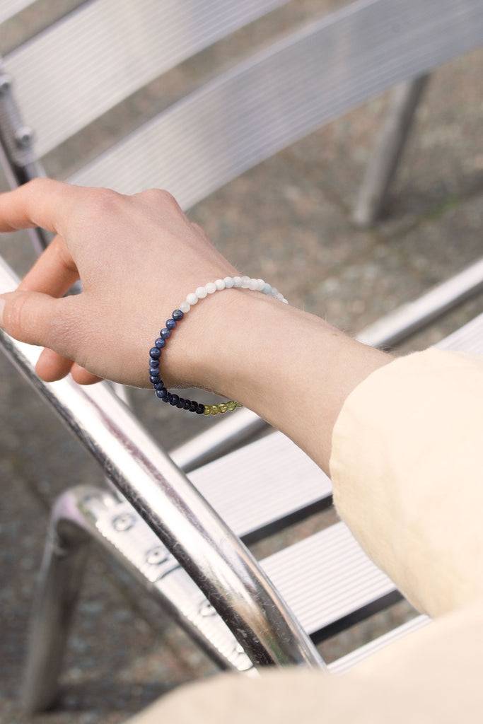 JUKSEREI BIRTHSTONE BUNGEE BRACELET · CUSTOMIZED Zeitlich begrenztes Angebot