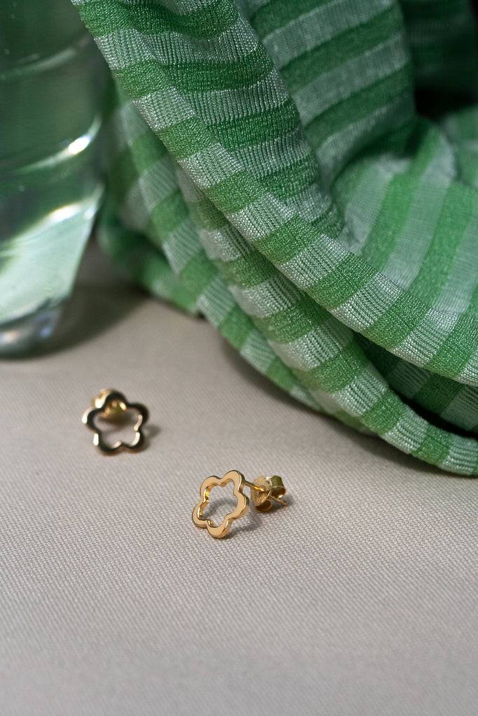 JUKSEREI FLOW EAR STUDS Super Rabatt