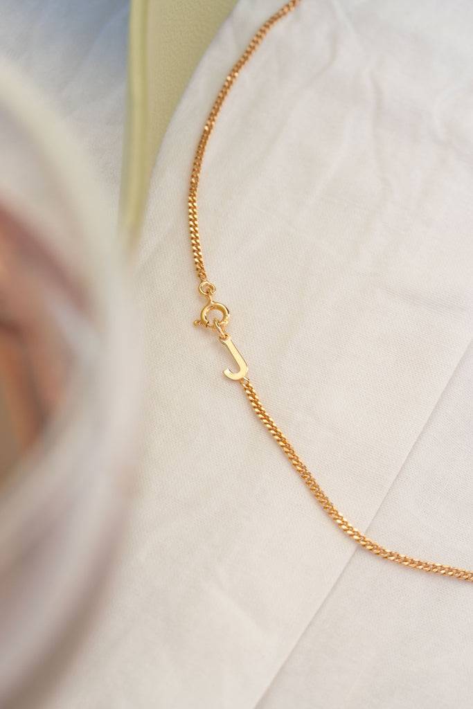 JUKSEREI LETTER NECKLACE Räumungsverkauf