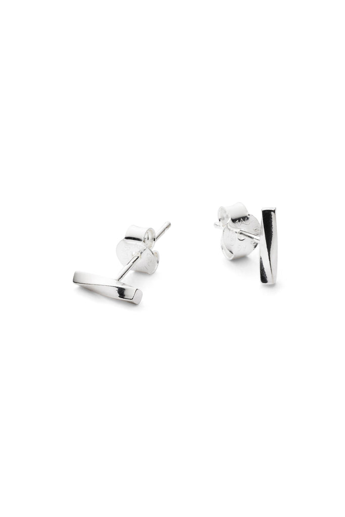 JUKSEREI EMBER EAR STUDS Fabrikpreis