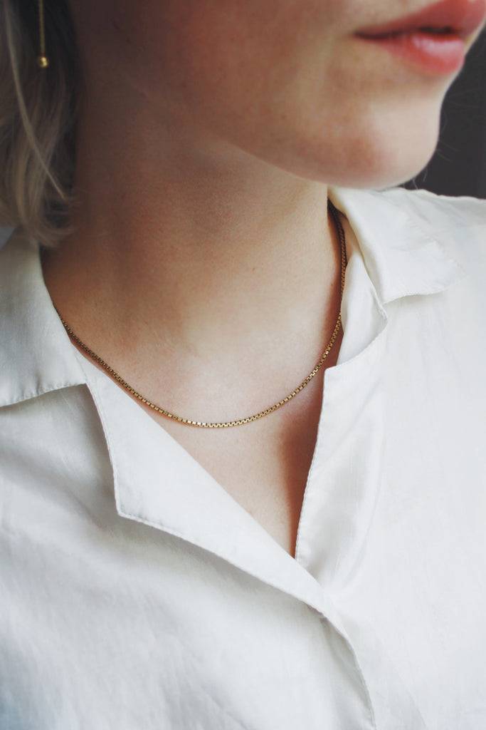 JUKSEREI BOX NECKLACE Zeitlich begrenztes Angebot