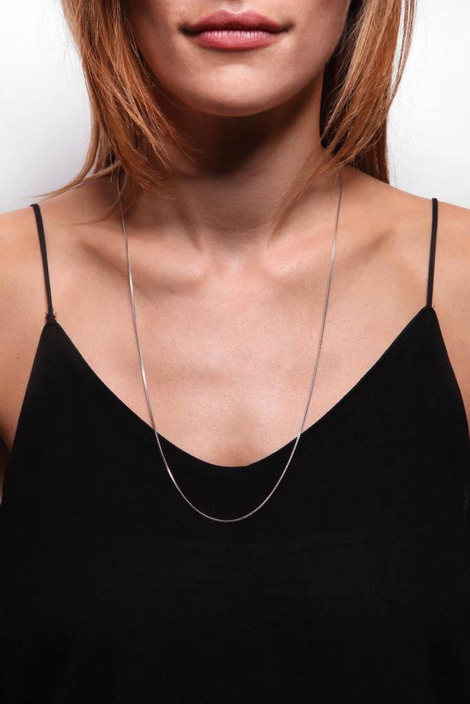 JUKSEREI SMOOTH NECKLACE Rabatte dieses Monats