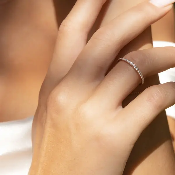 Leaf Jewelry Memoryring mit Diamanten, 18 K Weißgold Lagerräumung