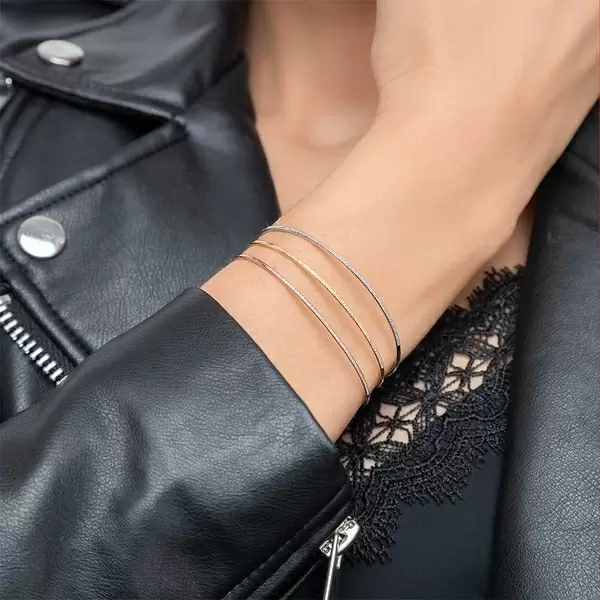Leaf Jewelry Armreif Circle mit Diamanten, 18 K Rosegold Sonderangebote