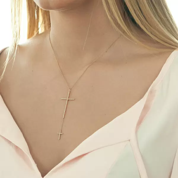Leaf Jewelry Halskette 2 Kreuze mit Diamanten, 18 K Gelbgold Vierteljährliche Förderung
