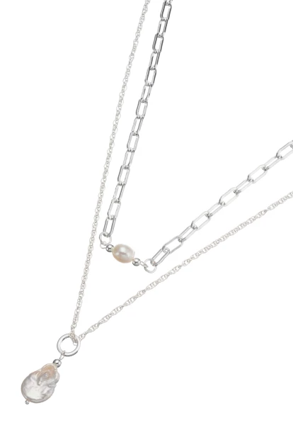Leslii kurze Layering-Kette mit Süßwasserperlen im Angebot