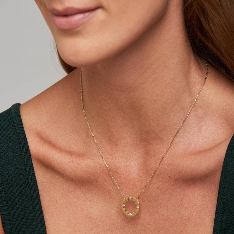 Mosuo Jewellery Sonnen Diamant Anhängerkette Lagerräumung