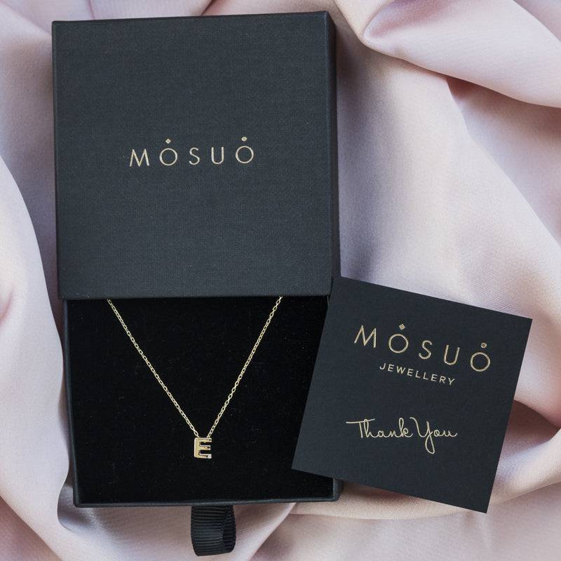Mosuo Jewellery Diamant Buchstaben Halskette “E” - Vermeil Letzter Tag