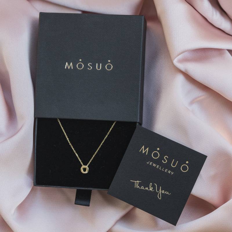 Mosuo Jewellery Diamant Buchstaben Halskette “O” - Vermeil Nur noch ein Tag übrig