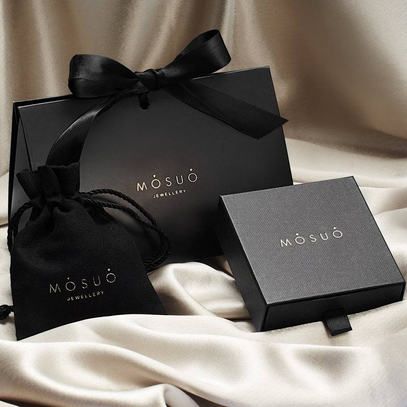 Mosuo Jewellery Diamant Buchstaben Halskette “Q” - Vermeil Riesige Rabatte