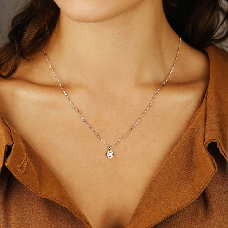 Nana Kay Shiny Circles Collier Gleam Tägliche Deals