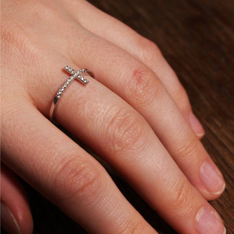 Nana Kay Very Petite Ring Kreuz Blitzverkäufe