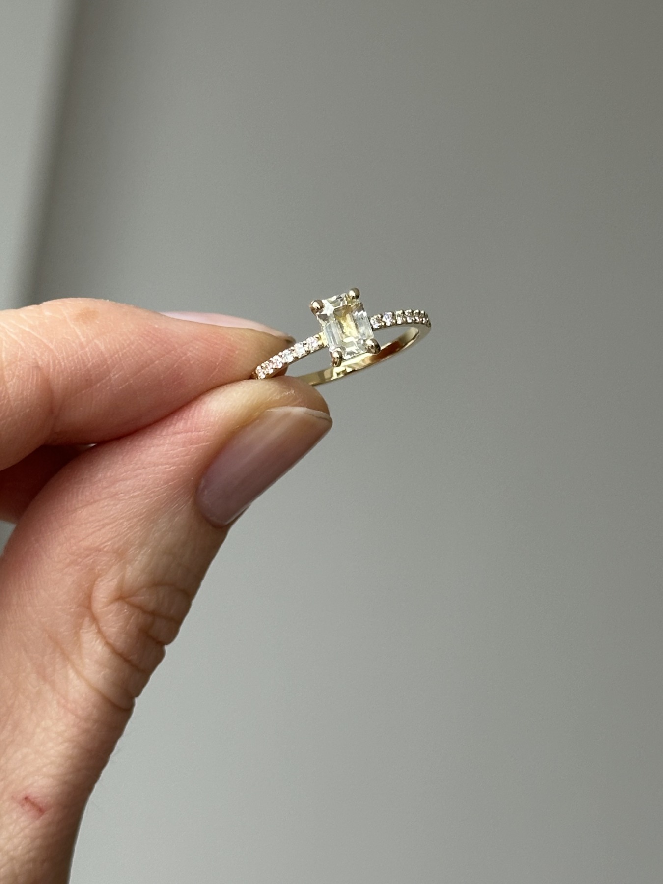 Nina Kastens Yellow Sapphire Diamond Ring Neuheiten