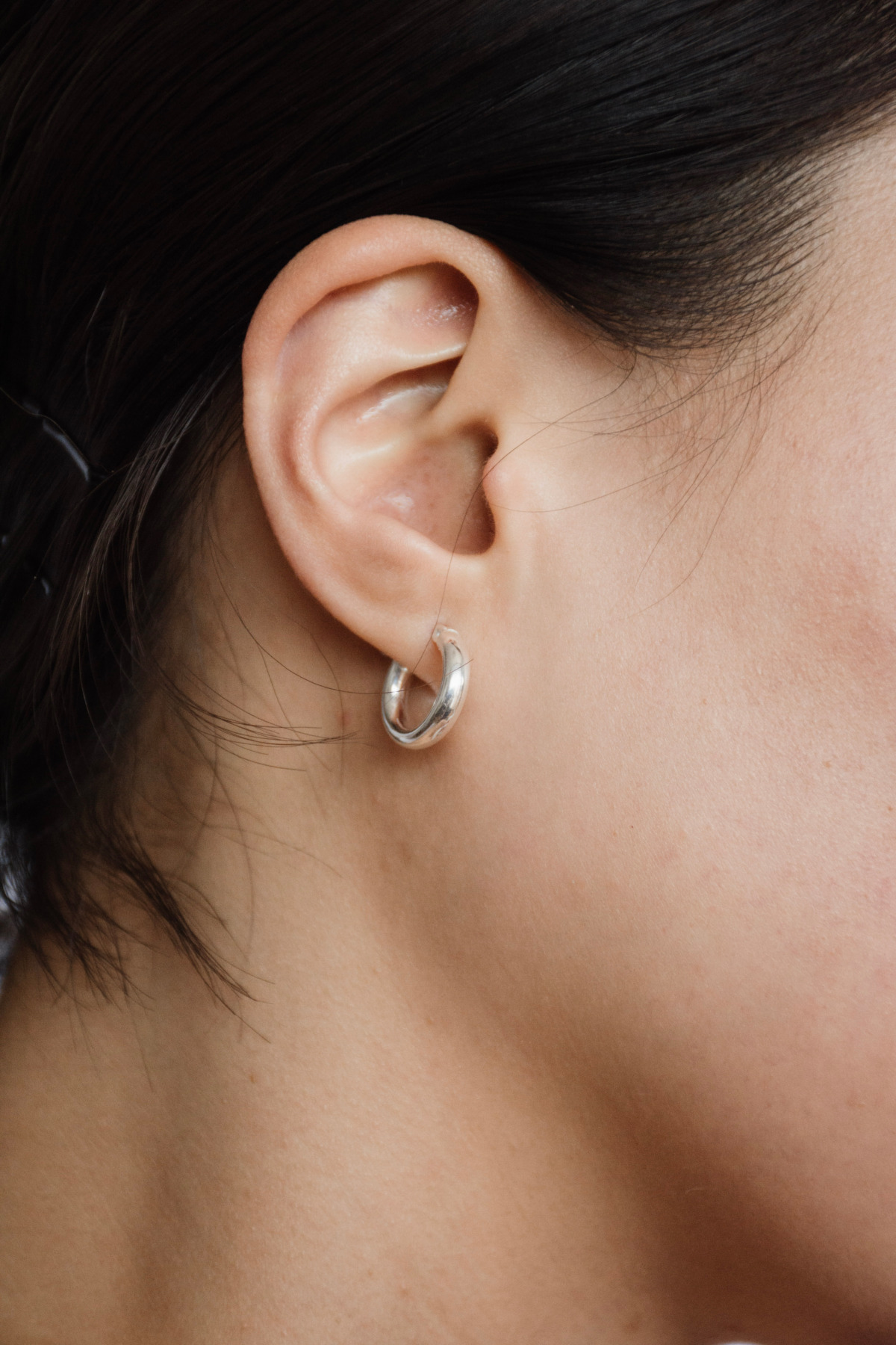 Nina Kastens Essential White Gold Hoops Small Fabrikpreis