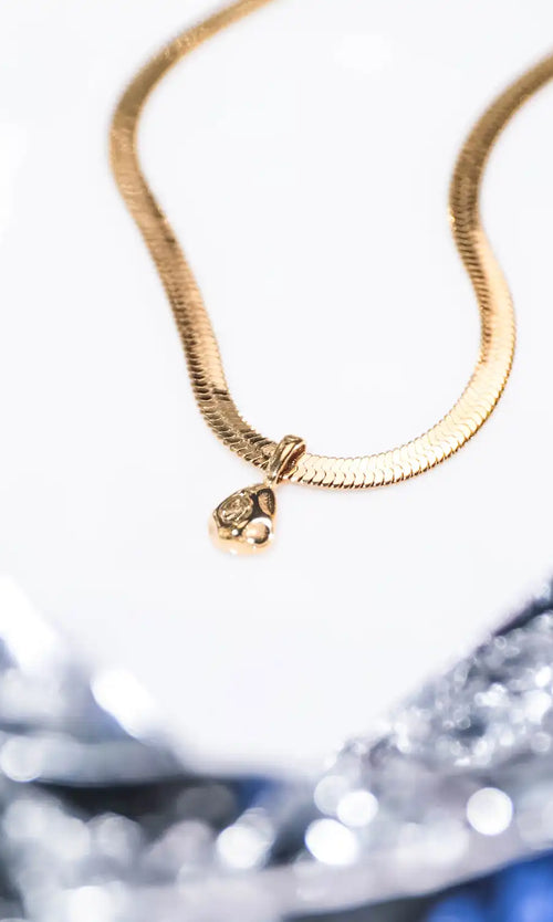 Paul Valentine Molten Sleek Necklace 50% Rabatt mit kostenlosem Versand