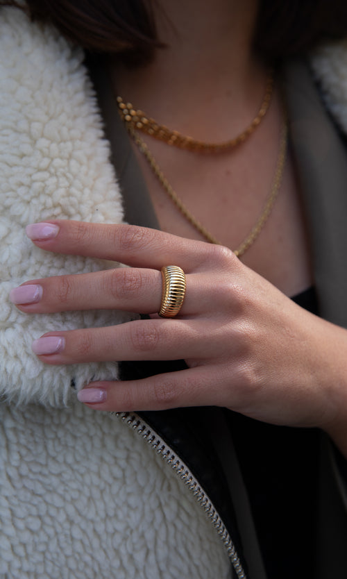 Paul Valentine Avenue Structure Ring Outlet