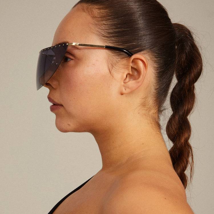 Pilgrim ALIAN Sonnenbrille Schwarz/Gold 50% Rabatt mit kostenlosem Versand