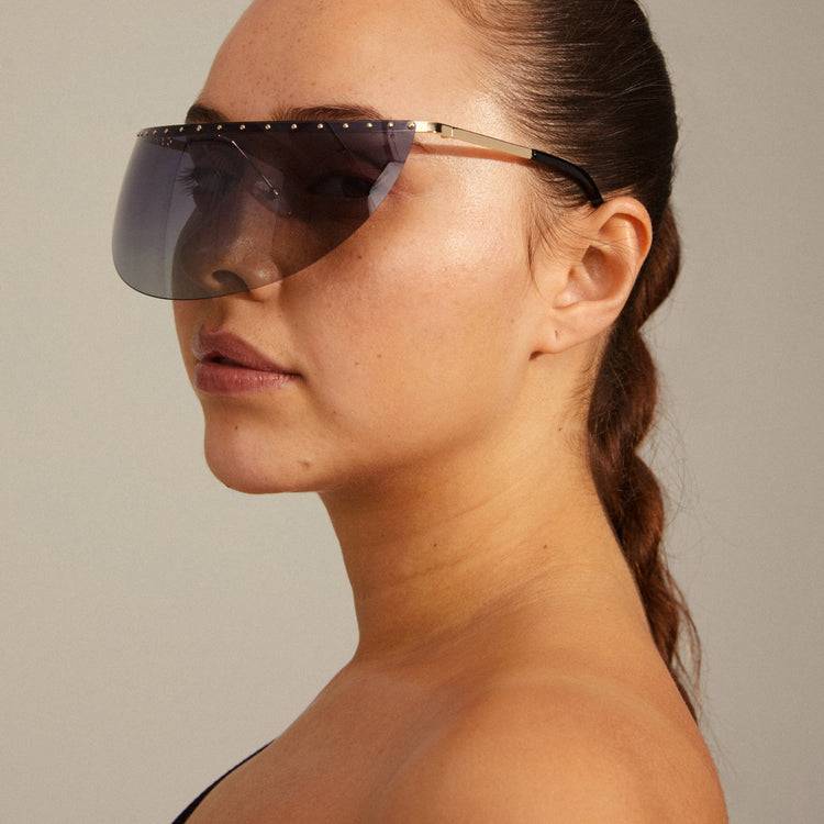 Pilgrim ALIAN Sonnenbrille Schwarz/Gold 50% Rabatt mit kostenlosem Versand
