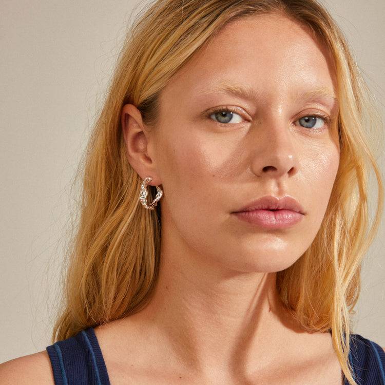 Pilgrim SUN recycelte, gedrehte Hoops versilbert Neueste Stile