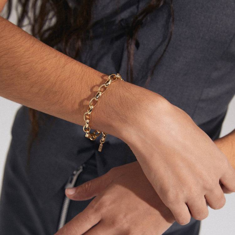 Pilgrim CHARM recyceltes Armband vergoldet Valentinstagsangebot