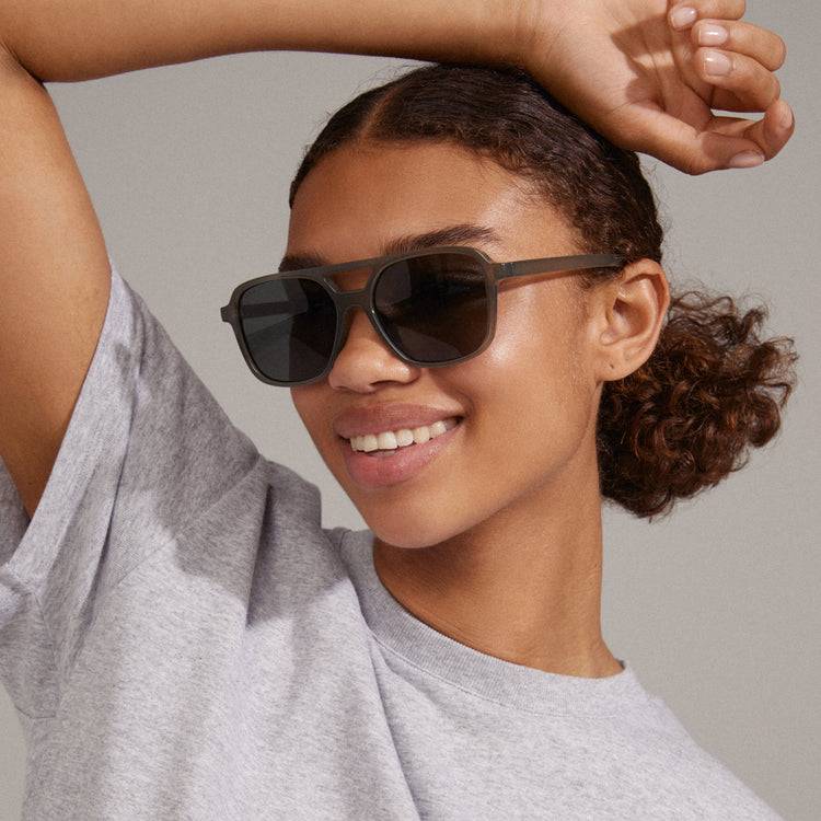 Pilgrim ELODIE Piloten-Sonnenbrille grau Bis zu 55% Rabatt