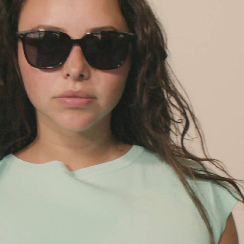 Pilgrim JAMILA recycelte Sonnenbrille in dunklem Schildpatt Kostenloser Versand international