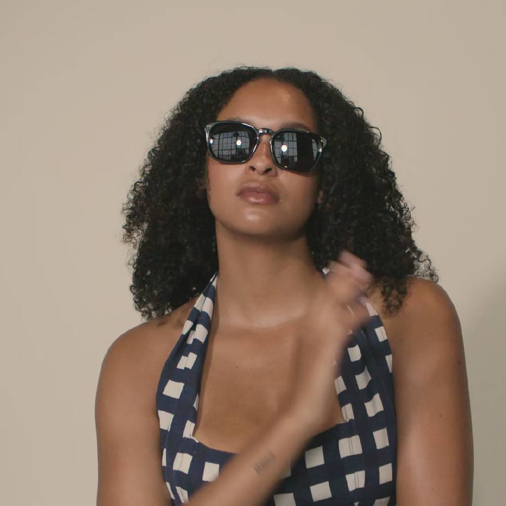 Pilgrim ELETTRA recycelte ikonische Retro-Sonnenbrille schwarz Begrenzt auf 3 Tage