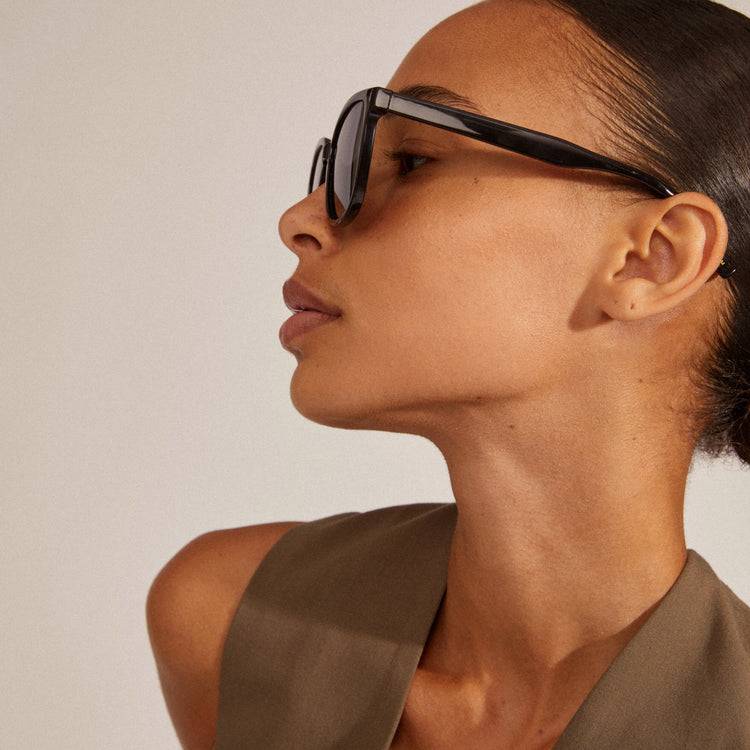 Pilgrim JAMILA recycelte Sonnenbrille schwarz zollfrei