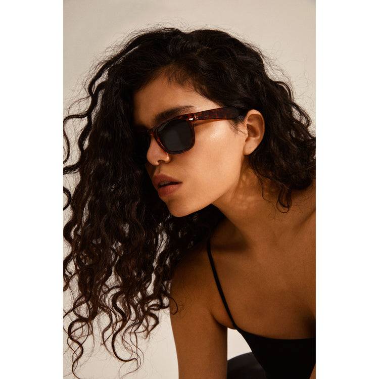 Pilgrim REESE Sonnenbrille im Retro-Stil, Schildpatt braun Rabatte dieses Monats