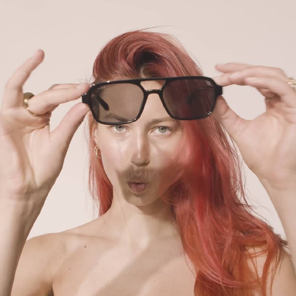 Pilgrim CASS recycelte Sonnenbrille im Retro-Stil schwarz Verkauf