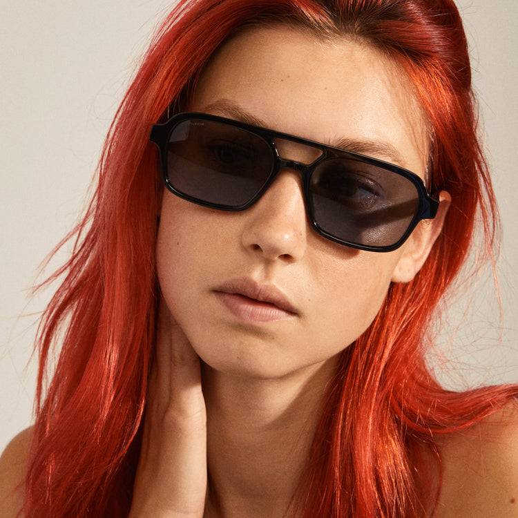 Pilgrim CASS recycelte Sonnenbrille im Retro-Stil schwarz Verkauf