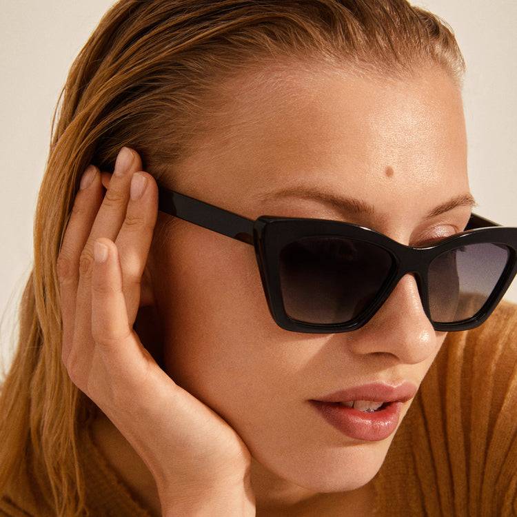 Pilgrim DAKOTA eckige Cat-Eye-Sonnenbrille schwarz Valentinstagsangebot