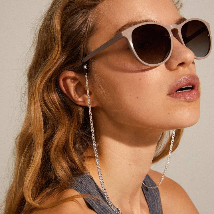 Pilgrim CAMILLA recycelte klassische Sonnenbrille hellbraun Lagerräumung