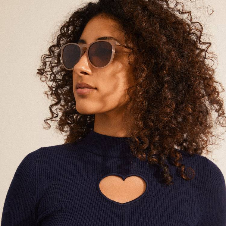 Pilgrim VANILLE Sonnenbrille hellgrau/Gold Begrenztes Angebot
