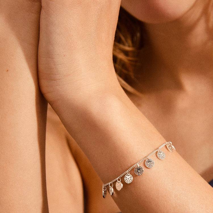 Pilgrim CAROL Armband m. kleinen filigranen coins versilbert Lagerräumung