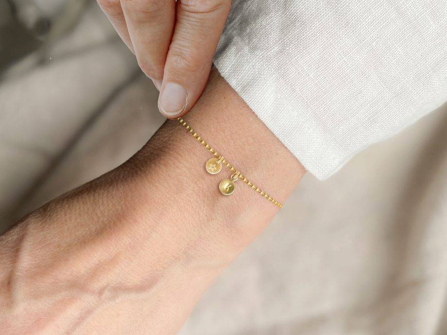 ﻿Renna Deluxe Armband mit STERN Buchstaben-Anhänger Gold Online Outlet