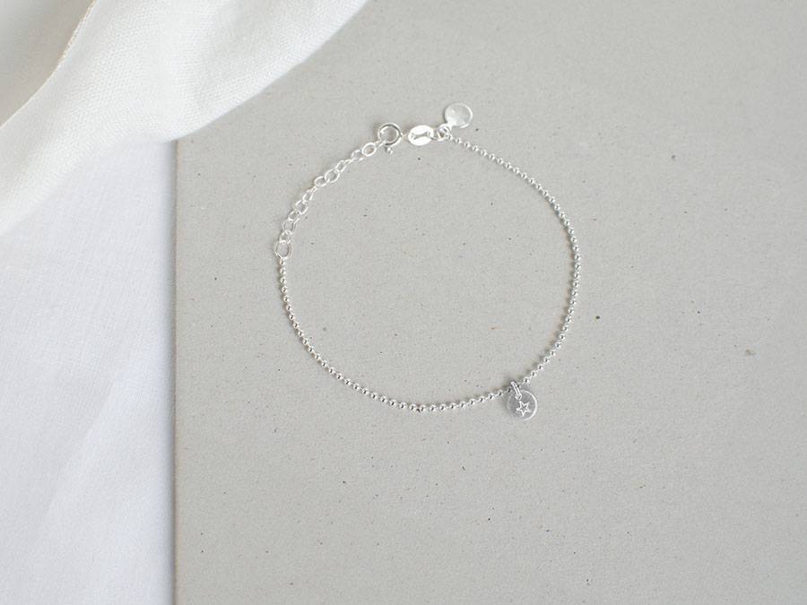 Renna Deluxe Armband mit STERN und Buchstaben-Anhänger Silber Große Rabatte