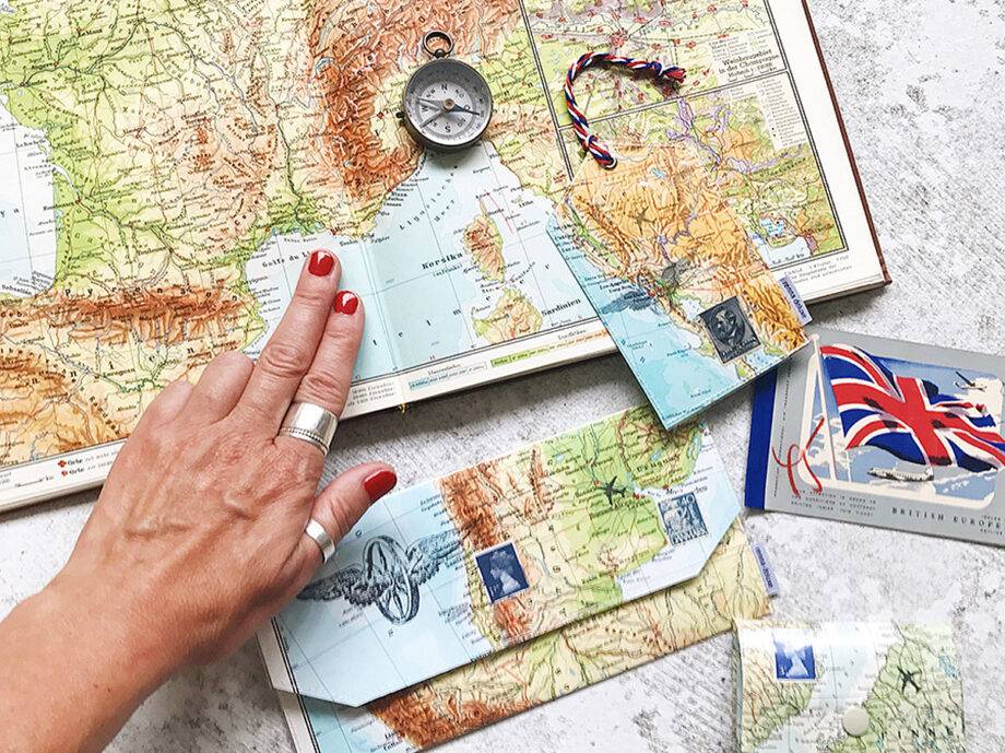 Renna Deluxe Atlas Reiseetui aus Landkarten Rabatt