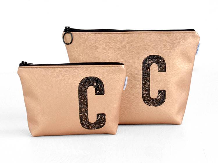 Renna Deluxe Kosmetiktasche Metallic KUPFER mit Buchstabe / vegan Saisonschlussverkauf