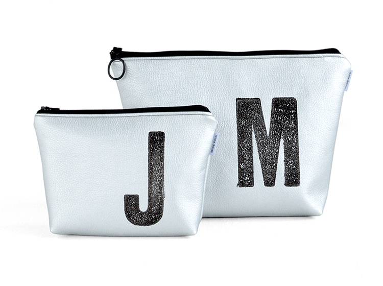 Renna Deluxe Kosmetiktasche Metallic SILBER mit Buchstabe Begrenzt auf 3 Tage