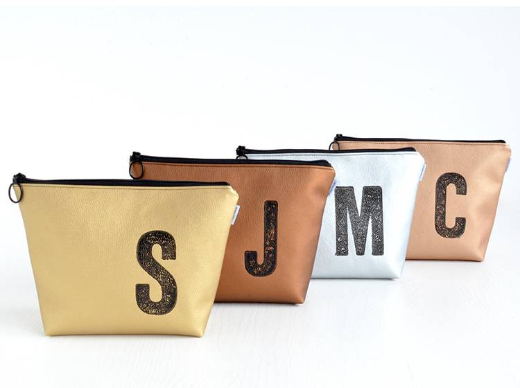 Renna Deluxe Waschtasche Metallic GOLD mit Buchstabe, vegan Meist gekauft