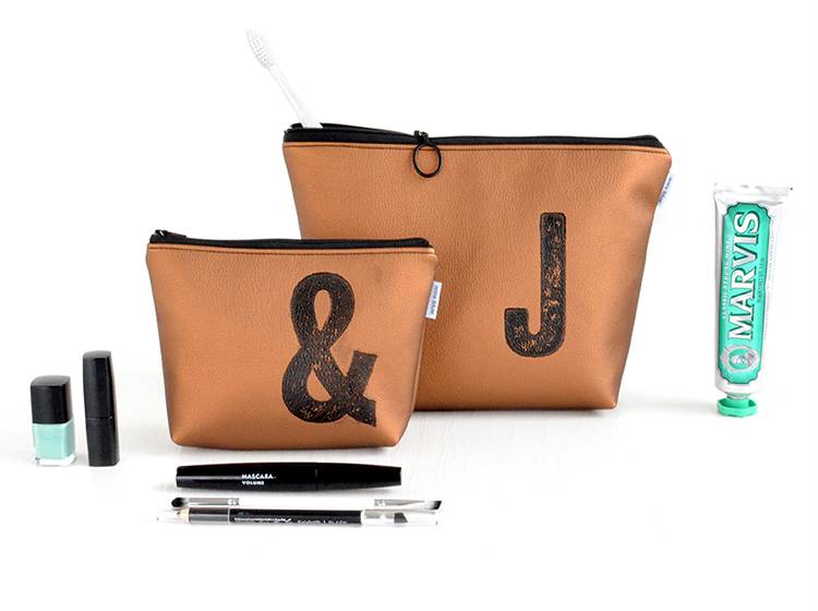 Renna Deluxe Kosmetiktasche Metallic BRONZE mit Buchstabe / vegan Sonderangebot
