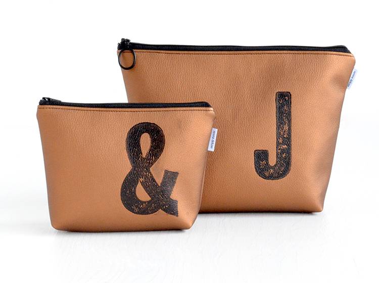 Renna Deluxe Kosmetiktasche Metallic BRONZE mit Buchstabe / vegan Sonderangebot