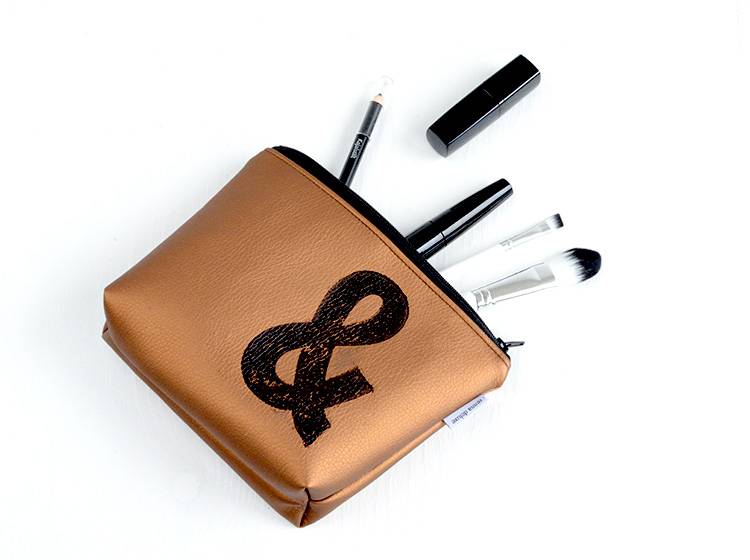 Renna Deluxe Kosmetiktasche Metallic BRONZE mit Buchstabe / vegan Sonderangebot