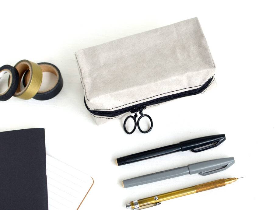 Renna Deluxe Individualisiertes Federmäppchen mit Monogramm grau Muttertagsangebot