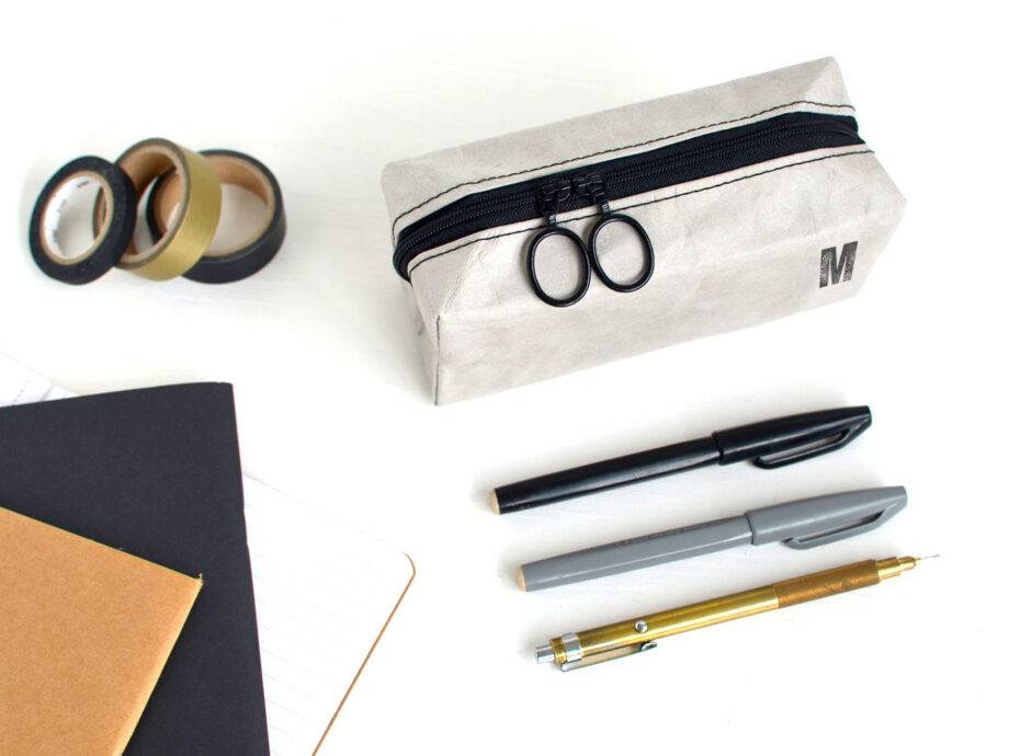 Renna Deluxe Individualisiertes Federmäppchen mit Monogramm grau Muttertagsangebot