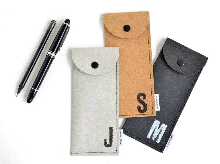 Renna Deluxe Braunes Stifteetui mit Monogramm vegan Online Outlet