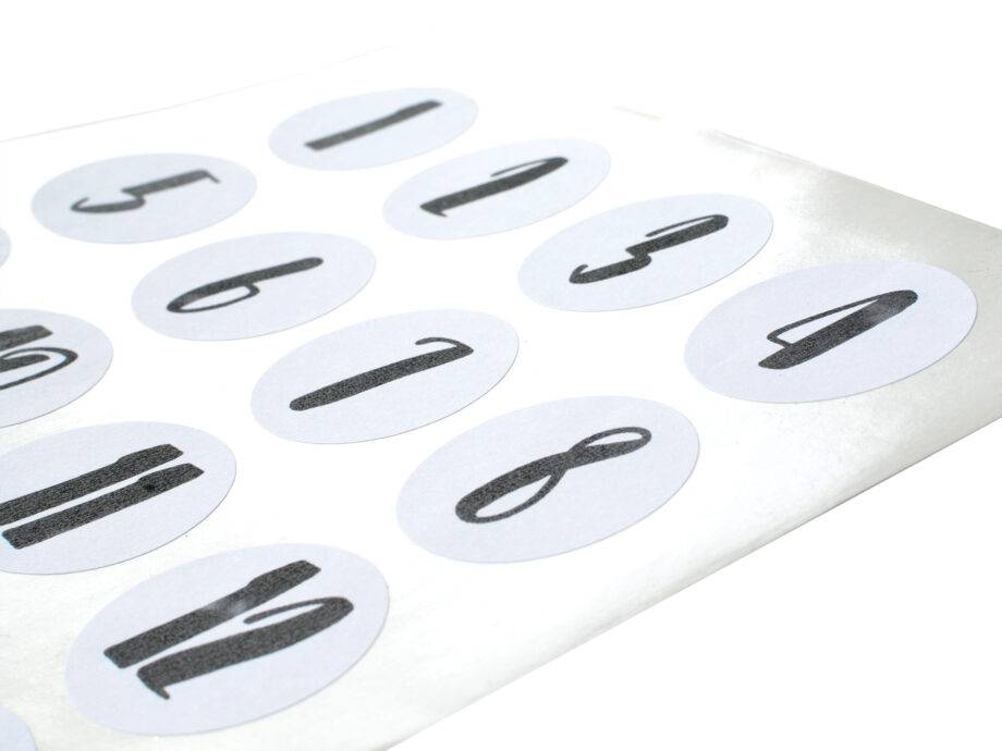 Renna Deluxe Adventskalender Schwarz-Weiß mit Handlettering Große Rabatte
