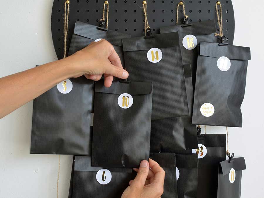 Renna Deluxe RAMADAN Kalender Gold mit schwarzen Tüten Kauf eins, bekomm eins gratis
