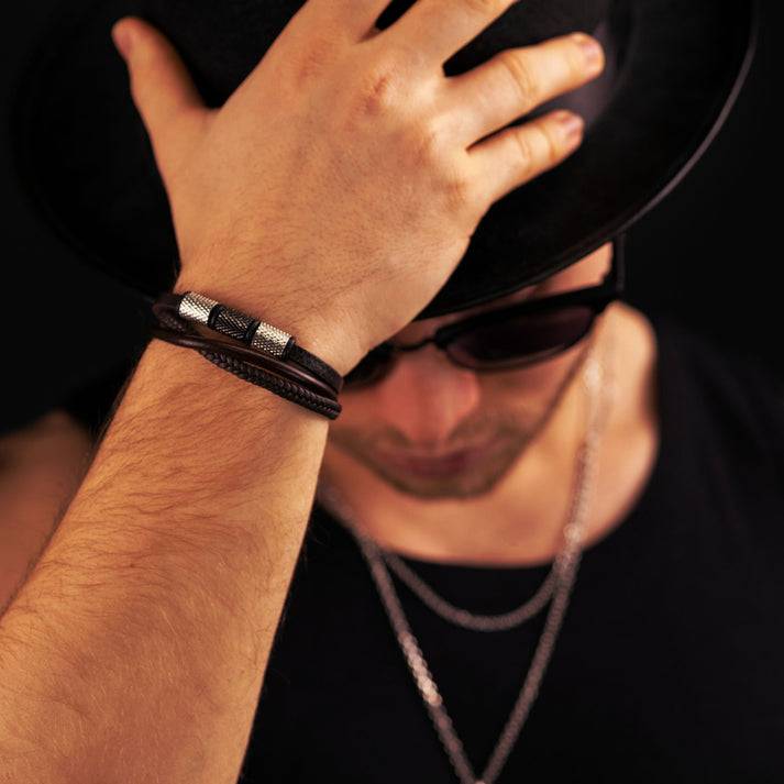 Save Brave Dreifaches Lederarmband Flynn mit Edelstahl Neuheiten